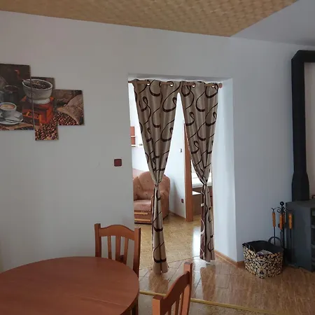 Apartman Nova Cerekev شقة
